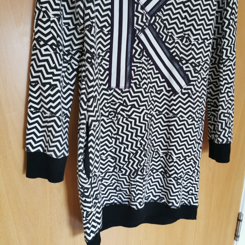 Girls KENZO Dress Age 11 12 Years Black White Sweater Large K - Picture 2 of 7